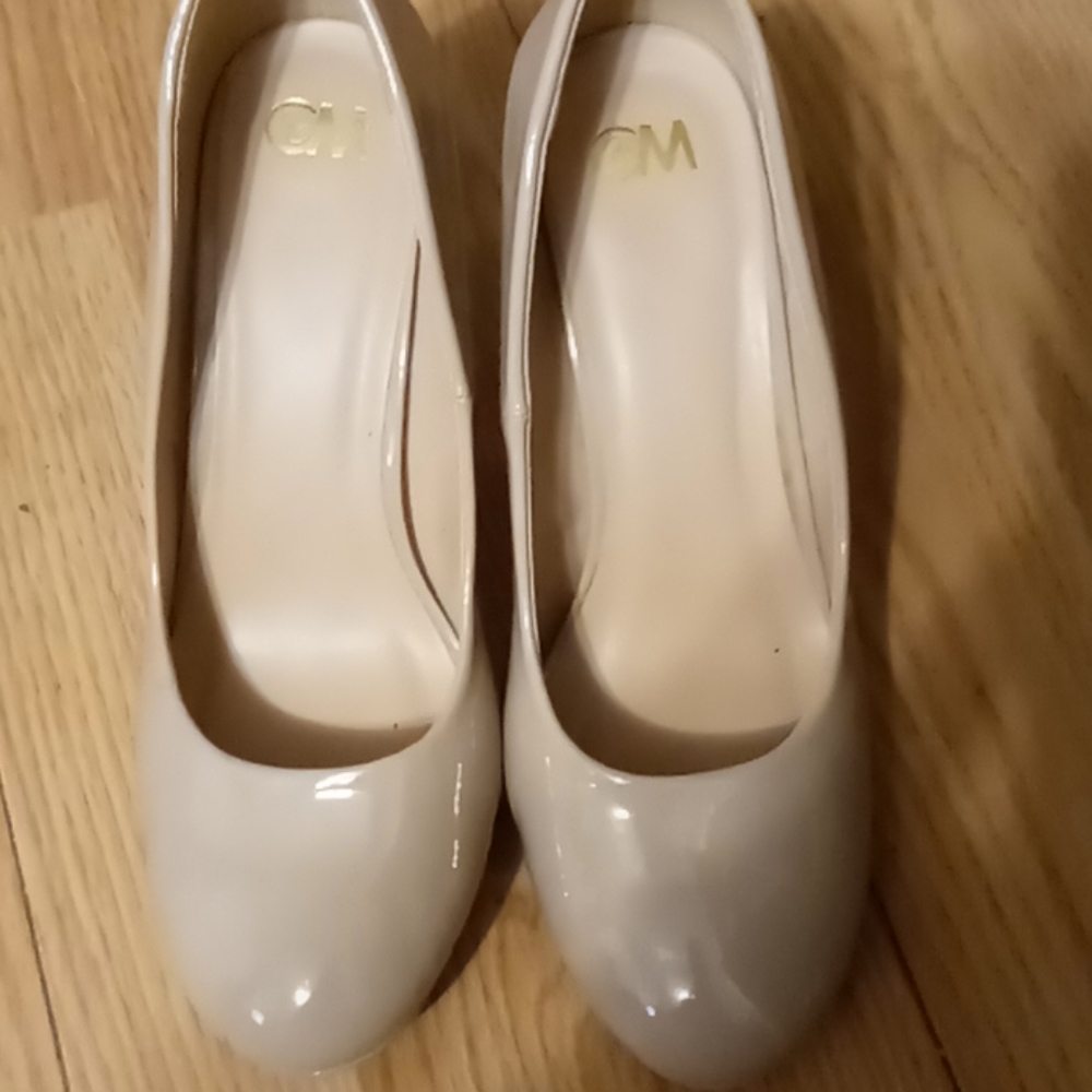 Nude heels - Picture 2 of 3